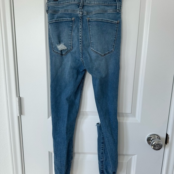 Abercrombie & Fitch Light Blue Simonë High Rise Ankle Distressed Skinny Jeans - Picture 3 of 3
